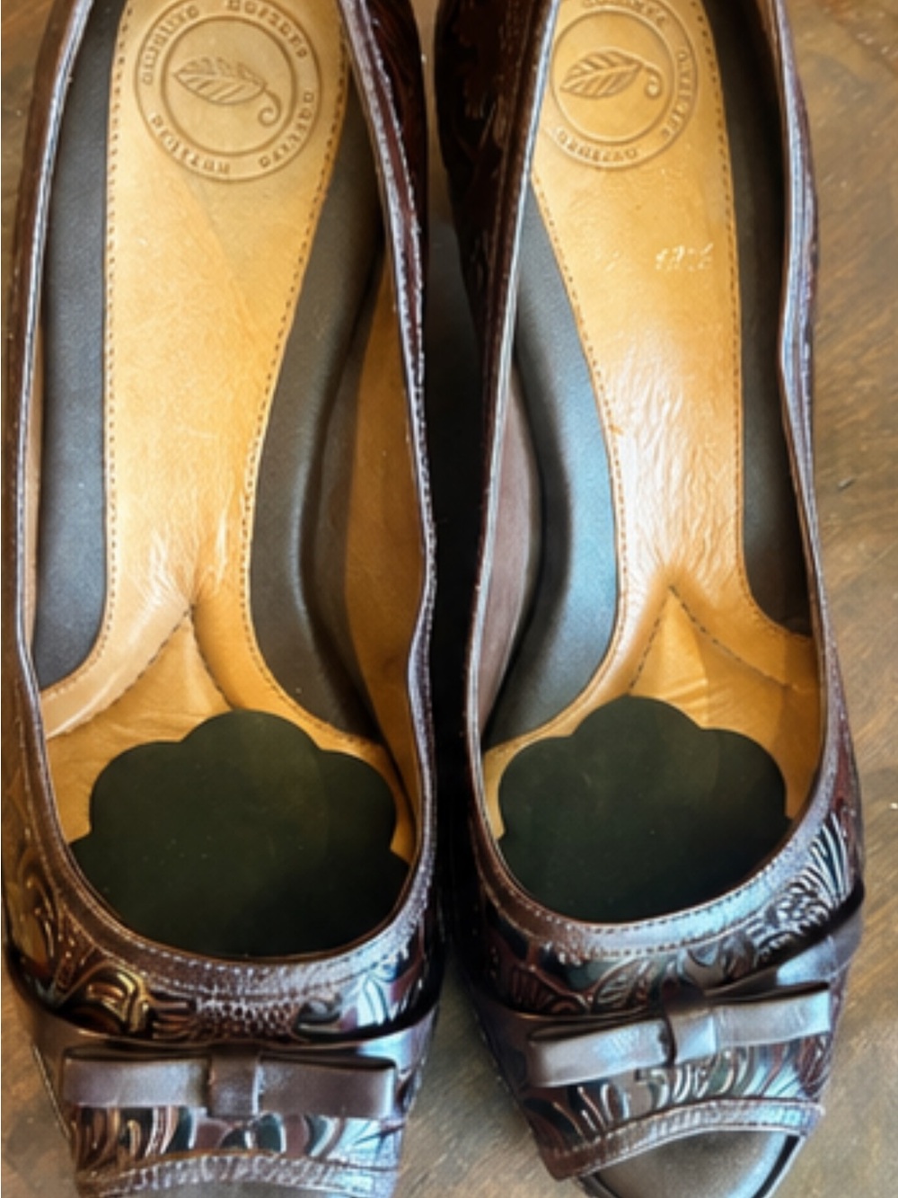 Nurture by Lamaze Brown Embossed Peep-Toe Heels with Bow Detail